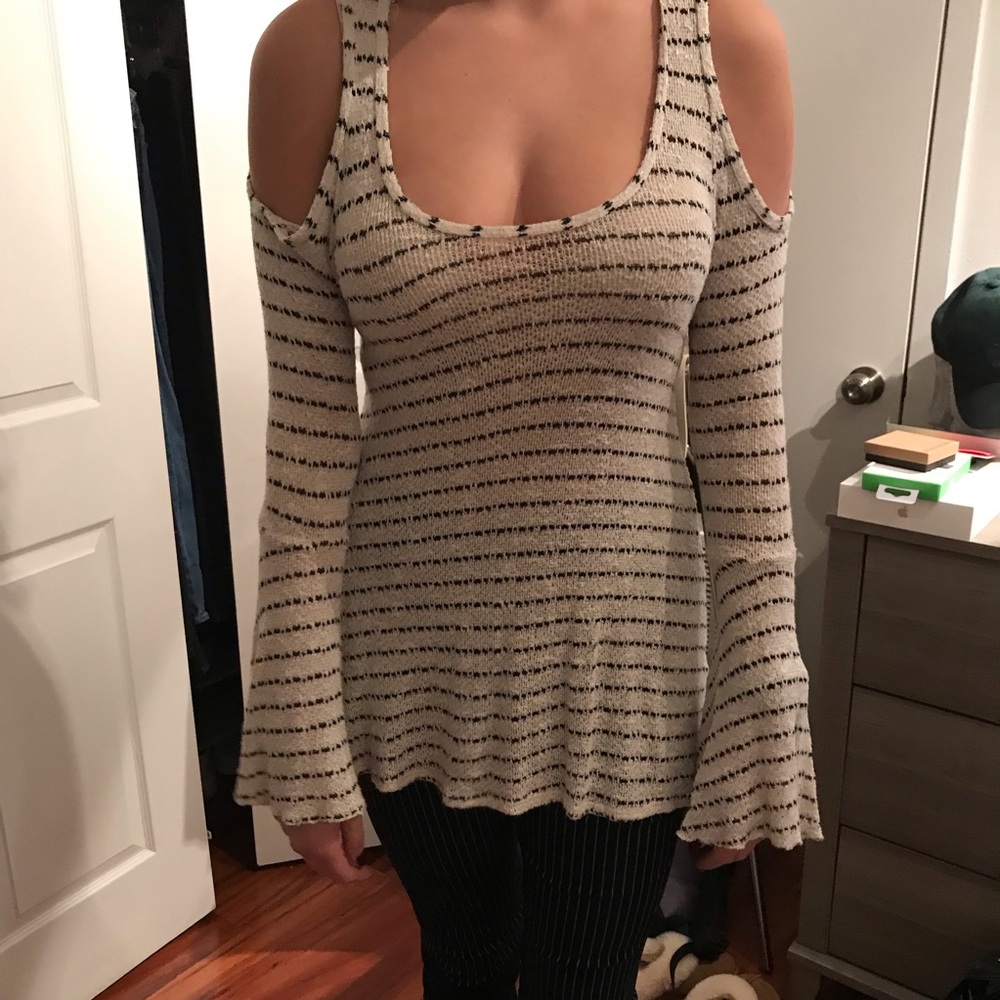 Open Sleeve Top